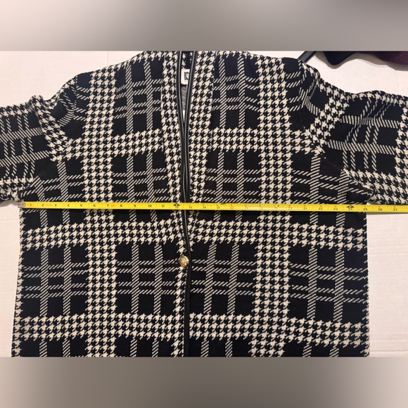 NWT ANNE KLEIN LONG CARDIGAN/SWEATER. ONE BUTTON CLOSURE. Elegant and cozy. - Picture 16 of 16